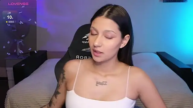 Nikol Goldysss online show from 11.08.25