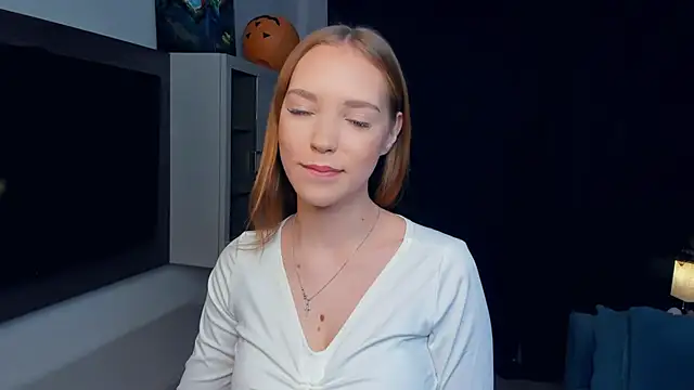 MerlePalaia online show from 11.10.25