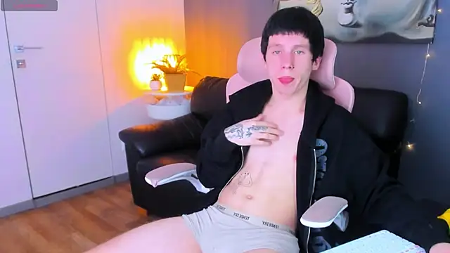 CutieKai  online show from 04.10.26