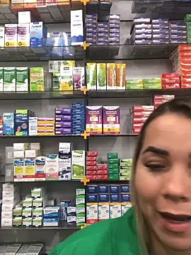 Snapshot of imoly_ chatting on 11.01.25 imoly online show from 11.01.25