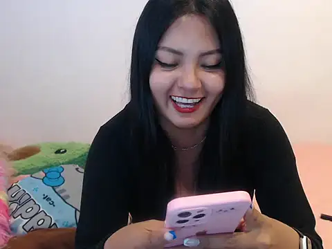 Snapshot of Sweet_eyes0 chatting on 12.05.25 Sweet eyes0 online show from 12.05.25