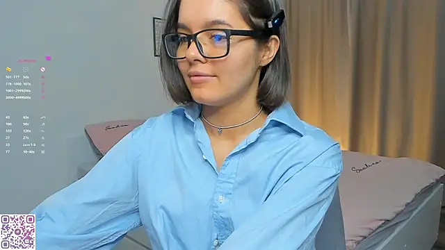 Snapshot of Xo_Laura chatting on 01.18.26 Xo Laura online show from 01.18.26