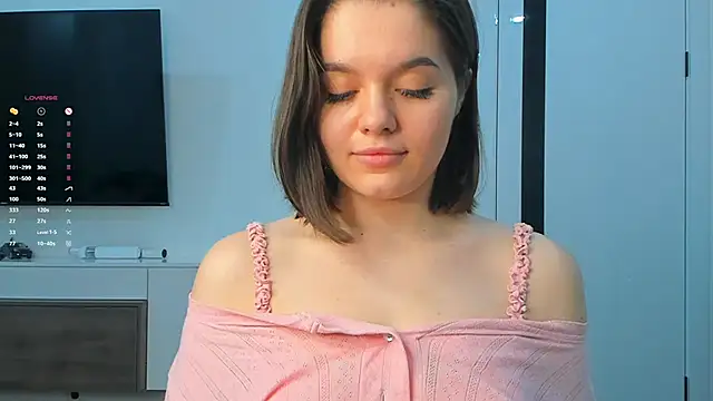 Xo Laura online show from 04.12.26