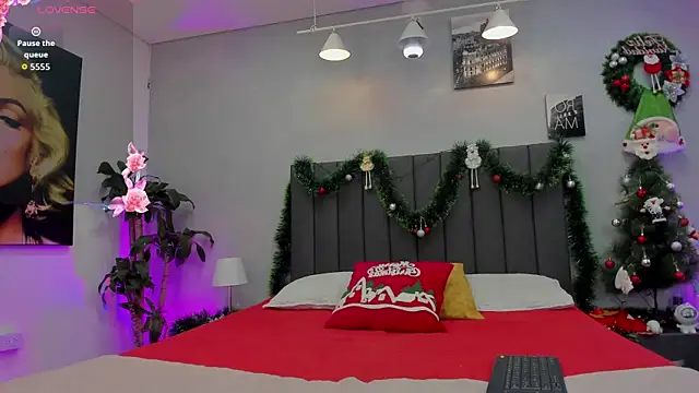 maddy  moon online show from 12.18.25