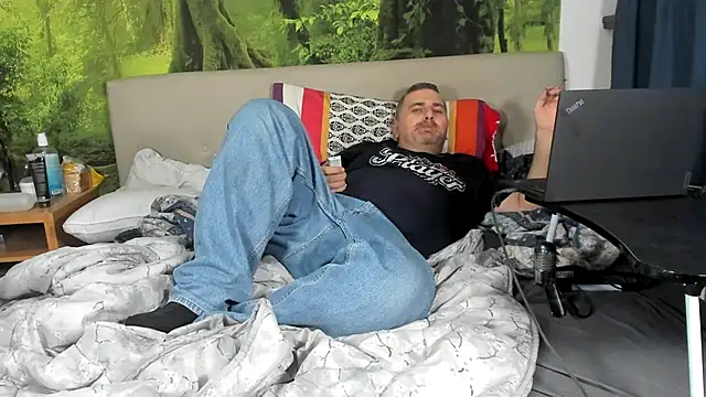 chubbydaddybear82 online show from 11.09.25