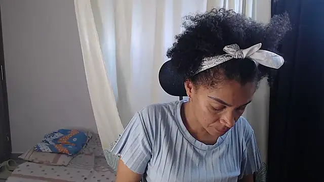 shayna cute online show from 01.15.25