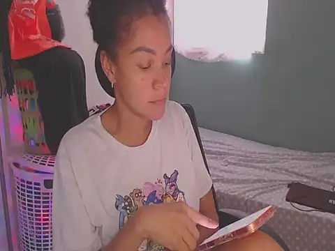 shayna cute online show from 06.18.26