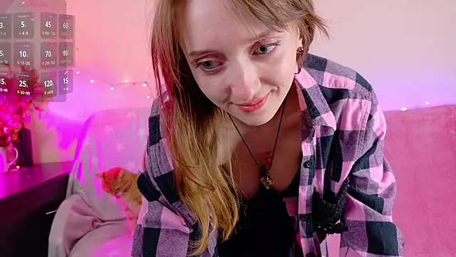 Snapshot of TinyMuse_ chatting on 12.05.25 TinyMuse online show from 12.05.25