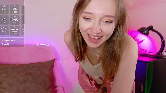 Snapshot of TinyMuse_ chatting on 12.15.25 TinyMuse online show from 12.15.25