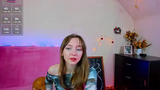 Snapshot of TinyMuse_ chatting on 01.11.26 TinyMuse online show from 01.11.26