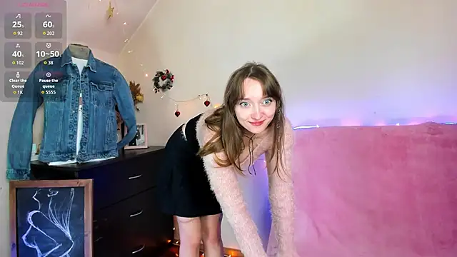 Snapshot of TinyMuse_ chatting on 01.12.26 TinyMuse online show from 01.12.26