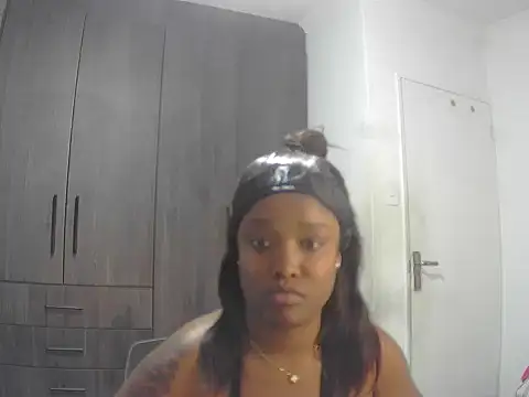 Cherry-OnTop online show from 11.02.25