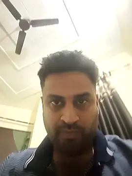 Snapshot of ITZ_GURU chatting on 11.17.25 ITZ GURU online show from 11.17.25