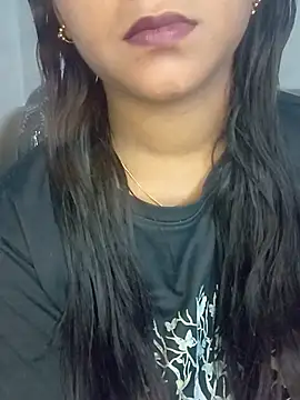 Snapshot of Neha533 chatting on 05.18.26 Neha533 online show from 05.18.26