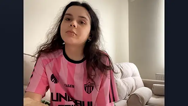 Snapshot of RosaleeSwint chatting on 11.10.25 RosaleeSwint online show from 11.10.25