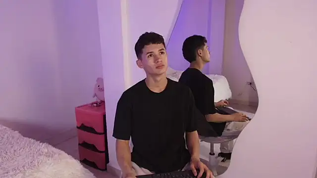 Eiden Blake online show from 12.03.25