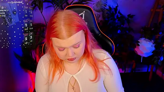 Snapshot of AriettaHeart chatting on 11.18.25 AriettaHeart online show from 11.18.25