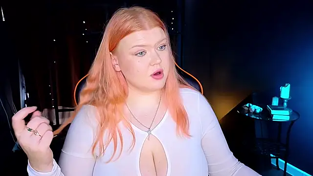 Snapshot of AriettaHeart chatting on 11.28.25 AriettaHeart online show from 11.28.25