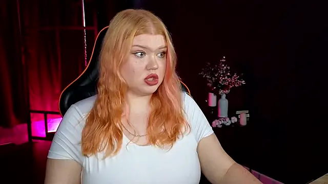 Snapshot of AriettaHeart chatting on 12.18.25 AriettaHeart online show from 12.18.25