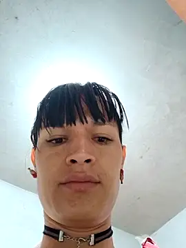 Snapshot of PaulinaLondra2 chatting on 11.16.25 PaulinaLondra2 online show from 11.16.25