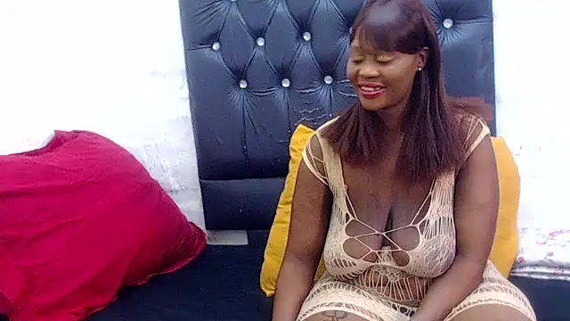 AUGUSTBLOOMxx online show from 12.03.25