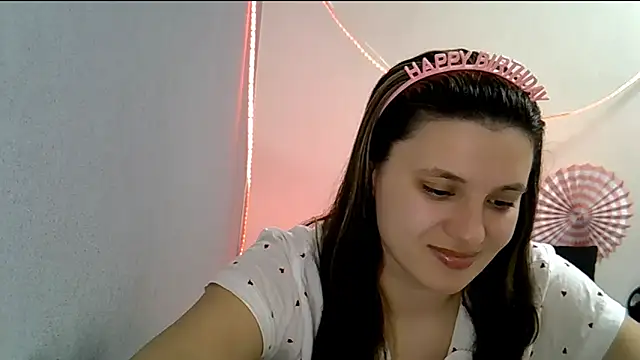 Snapshot of KiraHoney chatting on 02.28.26 KiraHoney online show from 02.28.26