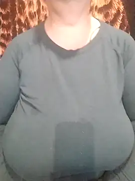 MyHoneyKira online show from 11.10.25