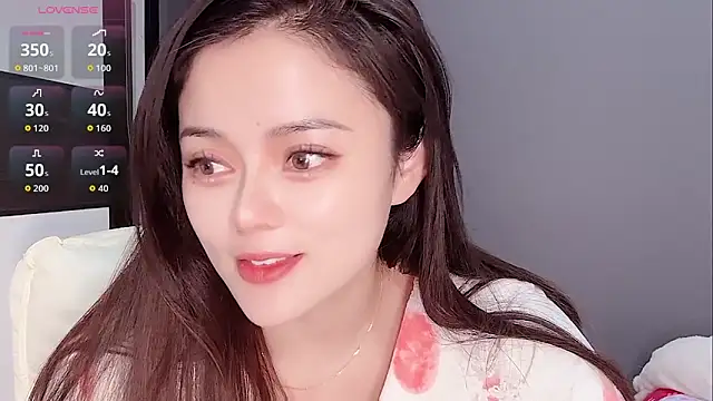 Yesenia- online show from 11.18.25