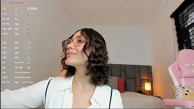 sara ospinna online show from 11.12.25