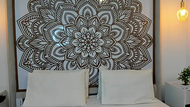 Lilith Aliany  online show from 11.05.25