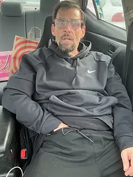 biggdaddyandqueenn online show from 12.17.25