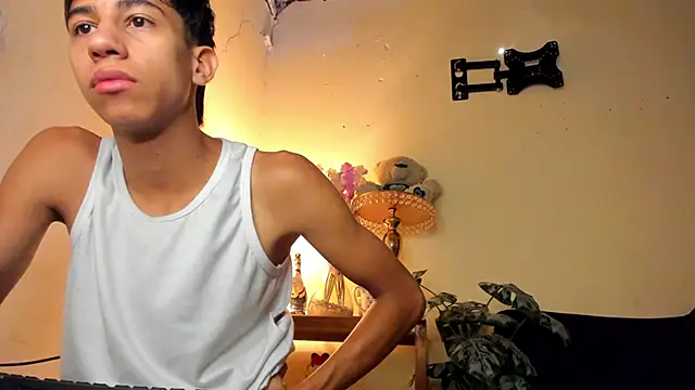 lucian davii online show from 12.05.25