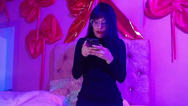 Snapshot of valkiry_ chatting on 02.14.26 valkiry online show from 02.14.26