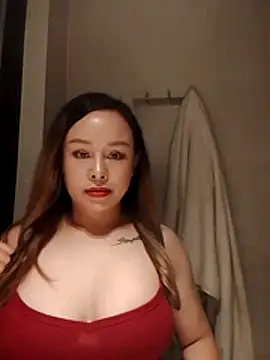 Snapshot of thu-cuoi chatting on 12.05.25 thu-cuoi online show from 12.05.25