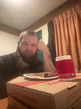 Snapshot of Daddyzfucktoyy chatting on 03.04.26 Daddyzfucktoyy online show from 03.04.26