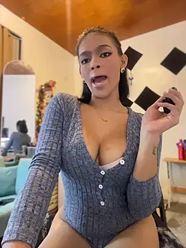 miapasitaa online show from 12.21.25