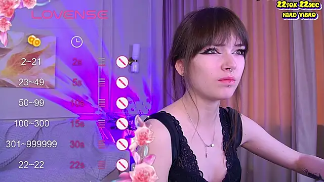 Snapshot of Lissssssa chatting on 11.28.25 Lissssssa online show from 11.28.25