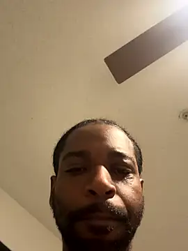 Snapshot of Smoove33 chatting on 11.04.25 Smoove33 online show from 11.04.25