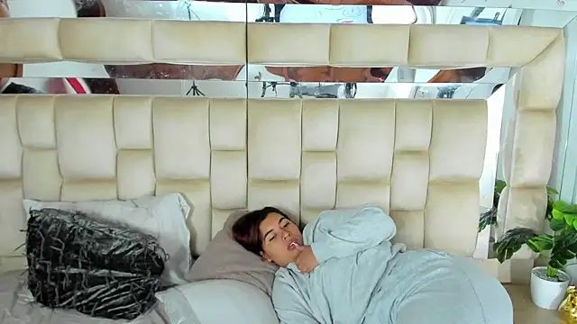 HotVoltage online show from 11.18.25