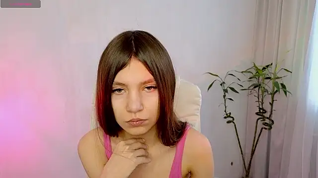 Little  Lunaa online show from 02.15.26