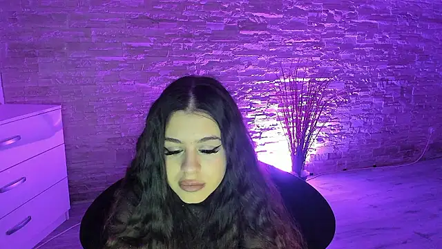 BellaNoir  online show from 01.08.26