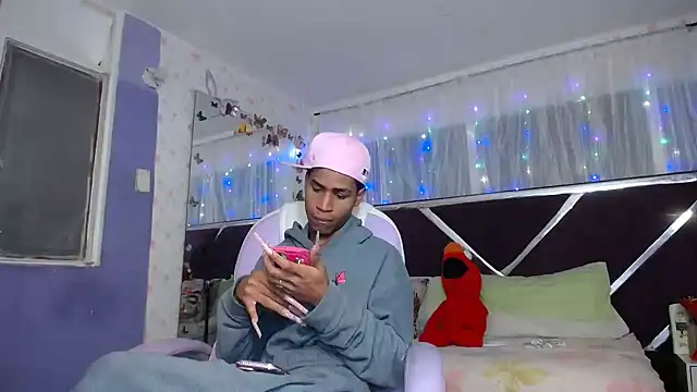 Santy bigcock 01 online show from 07.02.26