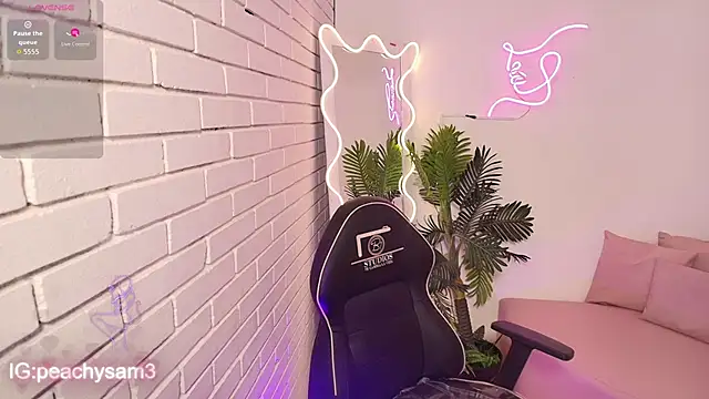 PEACHY TAY online show from 11.25.25