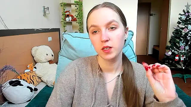 Nesie-Stoun online show from 12.18.25