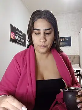 Snapshot of nahiarabiel33 chatting on 05.03.26 nahiarabiel33 online show from 05.03.26
