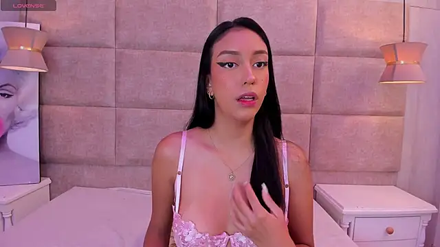 MaddieSteel online show from 11.06.25