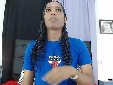 MiaCoock online show from 11.12.25