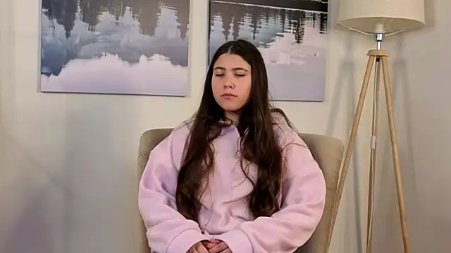 TeriRazey online show from 11.05.25