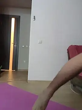 Snapshot of lucky_swimmer chatting on 11.28.25 lucky swimmer online show from 11.28.25