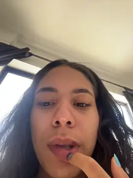 Snapshot of catee_martinez chatting on 11.07.25 catee martinez online show from 11.07.25